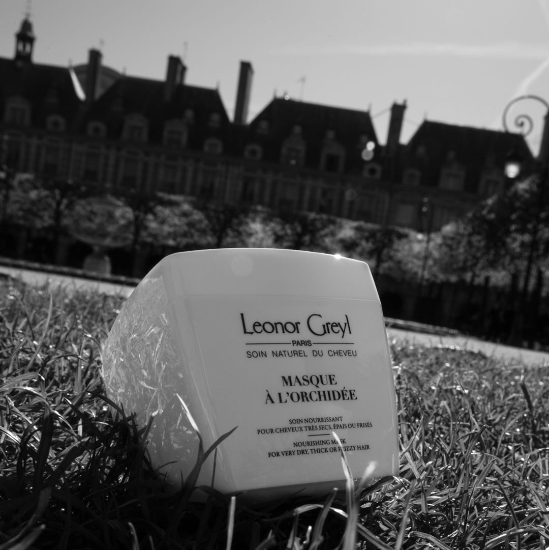 ¿Quieres un cabello sano, fuerte y brillante? Aplica una o dos veces por semana una mascarilla durante 20 minutos: aporta así hidratación y cuidado extra. En Leonor Greyl tenemos opciones para todo tipo de cabellos 🌺🌻 #Hairtip #HairLovers
