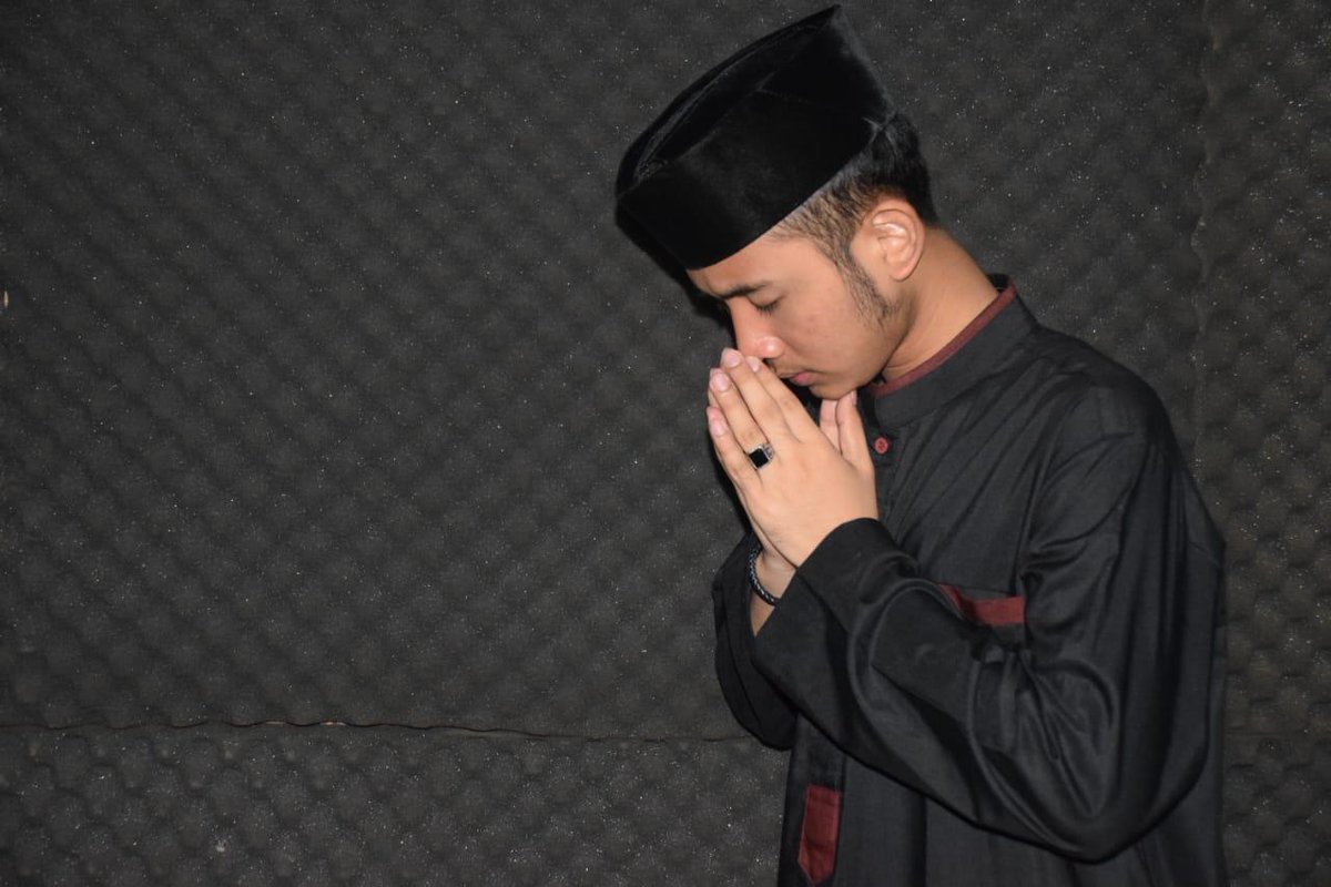 #FerafquPrayForPaluDonggala 
Semoga ada hikmah di bslik musibah ini🙏🙏🙏😢