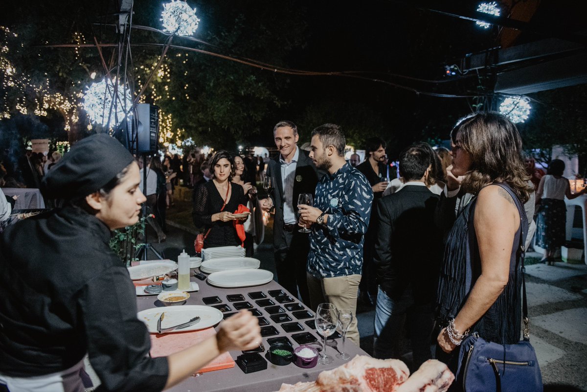 ViuraHotel's tweet image. ¡Todo un éxito! ✨ El viernes pasado 350 profesionales del sector enogastronómico y del turismo exclusivo nos reunimos durante el #ExclusiveMeetingTE en los jardines de @SidreriaAraeta 🥂 ¡Gracias a todas las empresas y profesionales participantes en esta #NetworkingParty única!