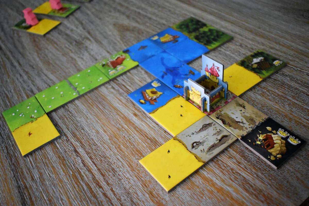AllManaofThings's tweet photo. Probably not the best way to start my map 😉 #kingdomino 
#boardgames #bgg https://t.co/SSQSZDi0HS