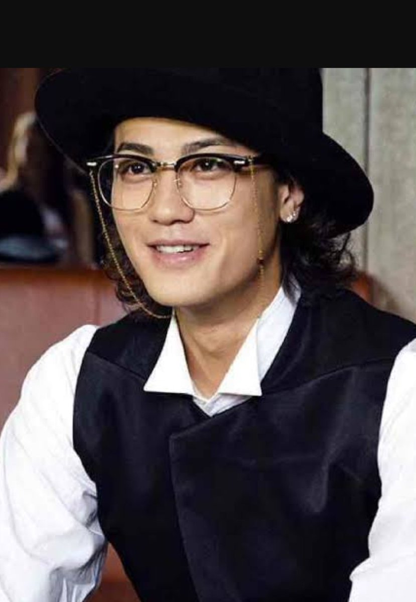 そら メガネの日 メガネ男子最高 外した時のギャップにも クラクラ D くるよね 赤西仁 Jinakanishi T Co L1i4uffkcq Twitter