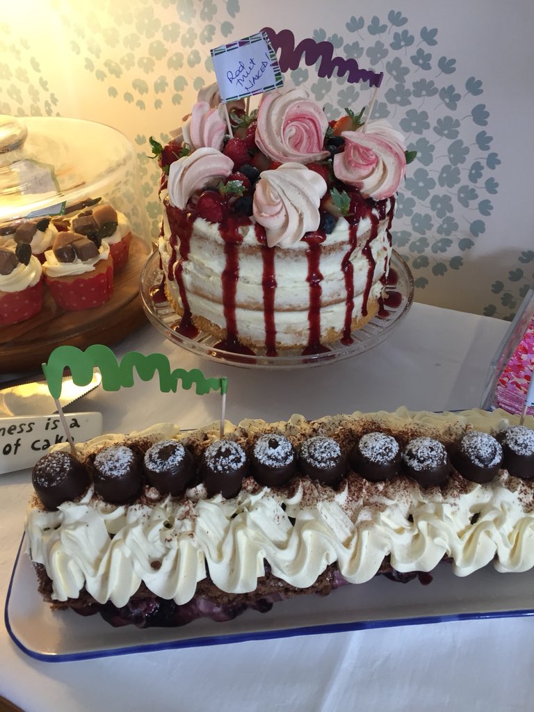 Whizzylin's tweet photo. Morning. Thank you for your donations to my @macmillancoffee morning/afternoon, we raised £190! How amazing is that! 😊 I am truly blessed to have such wonderful friends, 
Liz 😘 https://t.co/HSu99oKjB9