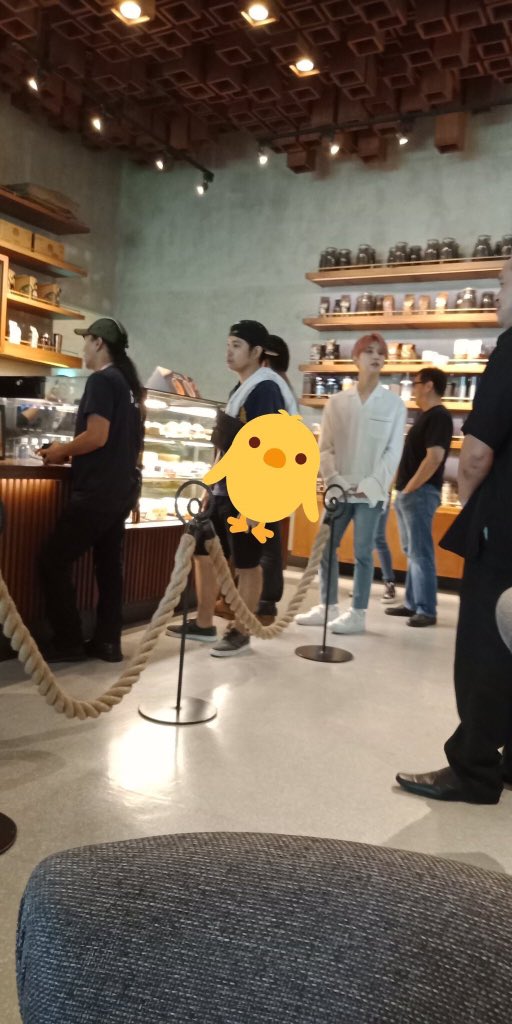 shuailormoon's tweet photo. that’s what i love the most about joshua. even tho he’s already an idol, he still never fails to put his feet on the ground &amp; stay humble ♡ he is indeed a boy that is filled with good things &amp; the universe is just beyond lucky to have him :”) https://t.co/d53Spqu9uD