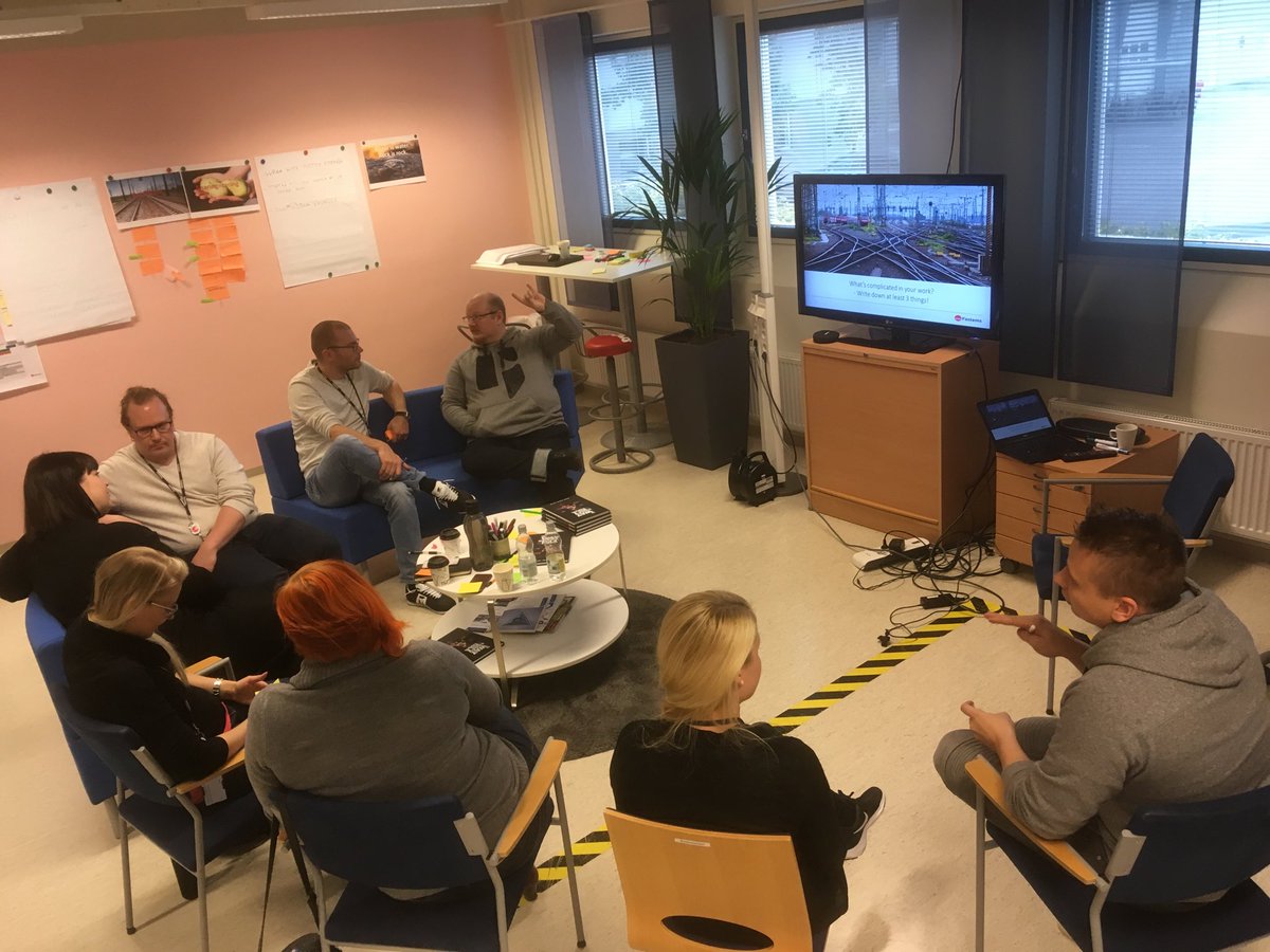 Uusiprosi's tweet image. Culture workshop for new #fastemsians ⁦Now discussing how to reduce complexity. ⁦@fastems⁩
