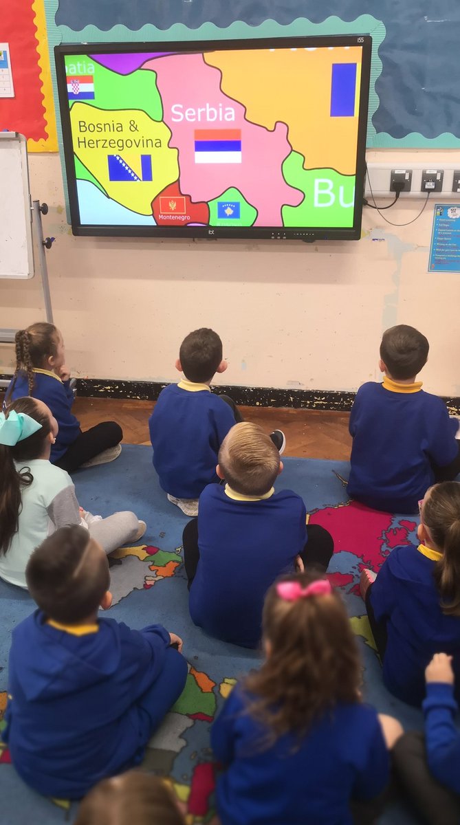 portmeadp's tweet photo. For European Day of Languages we looked at different ways we can greet people. We also made a collage and learnt a few songs too. #pmdpy2 #pmdplit #coeEDL https://t.co/34Gk08UZML