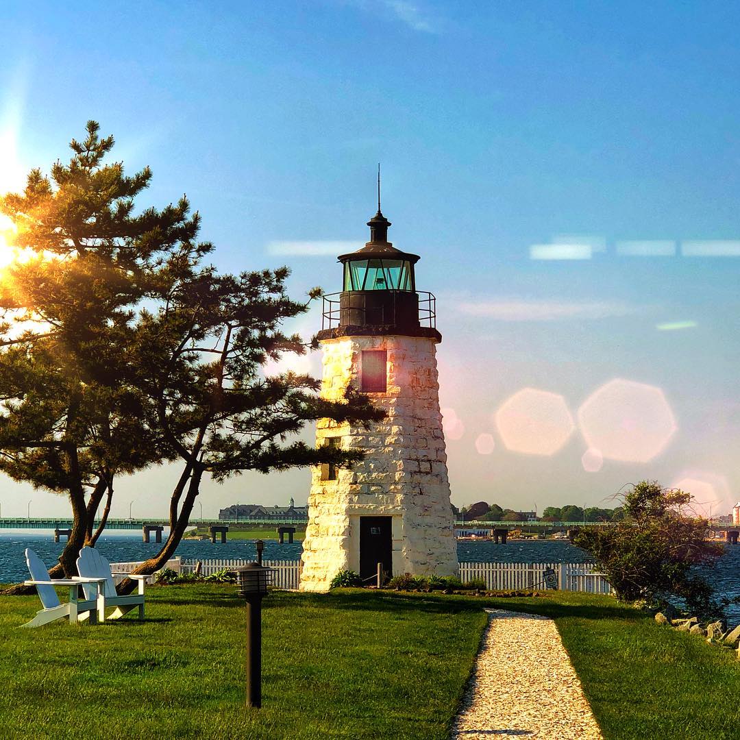 Lighthouse loungin’ 
Photo | @wardrode_envy