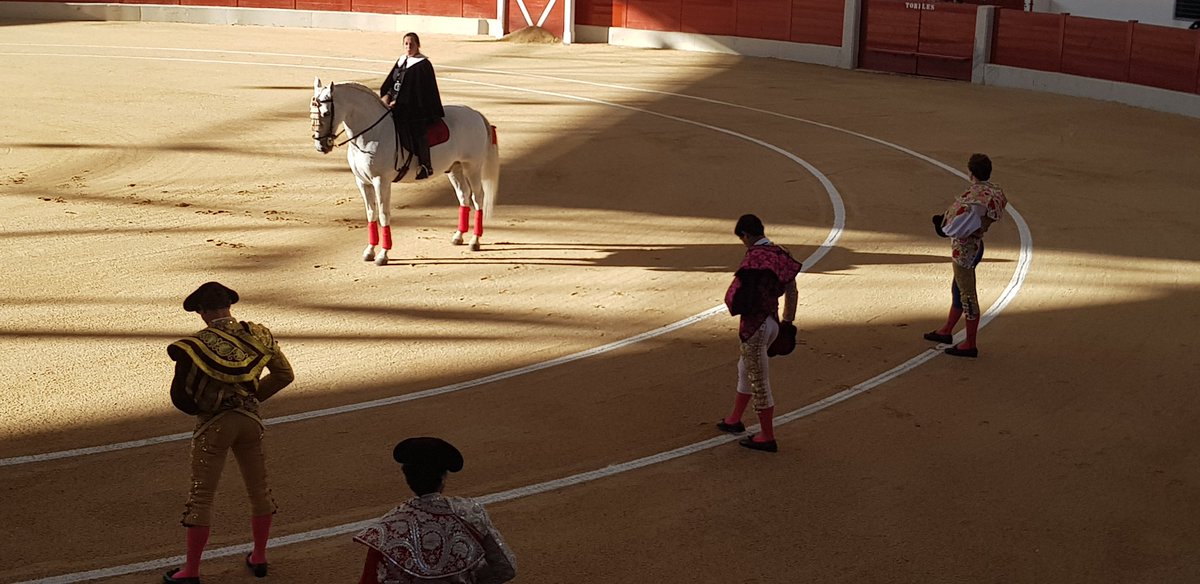 Emocionados por el himno nacional empezamos en Las Rozas,  que Dios reparta suerte y Viva España 🇪🇸🇪🇸🇪🇸