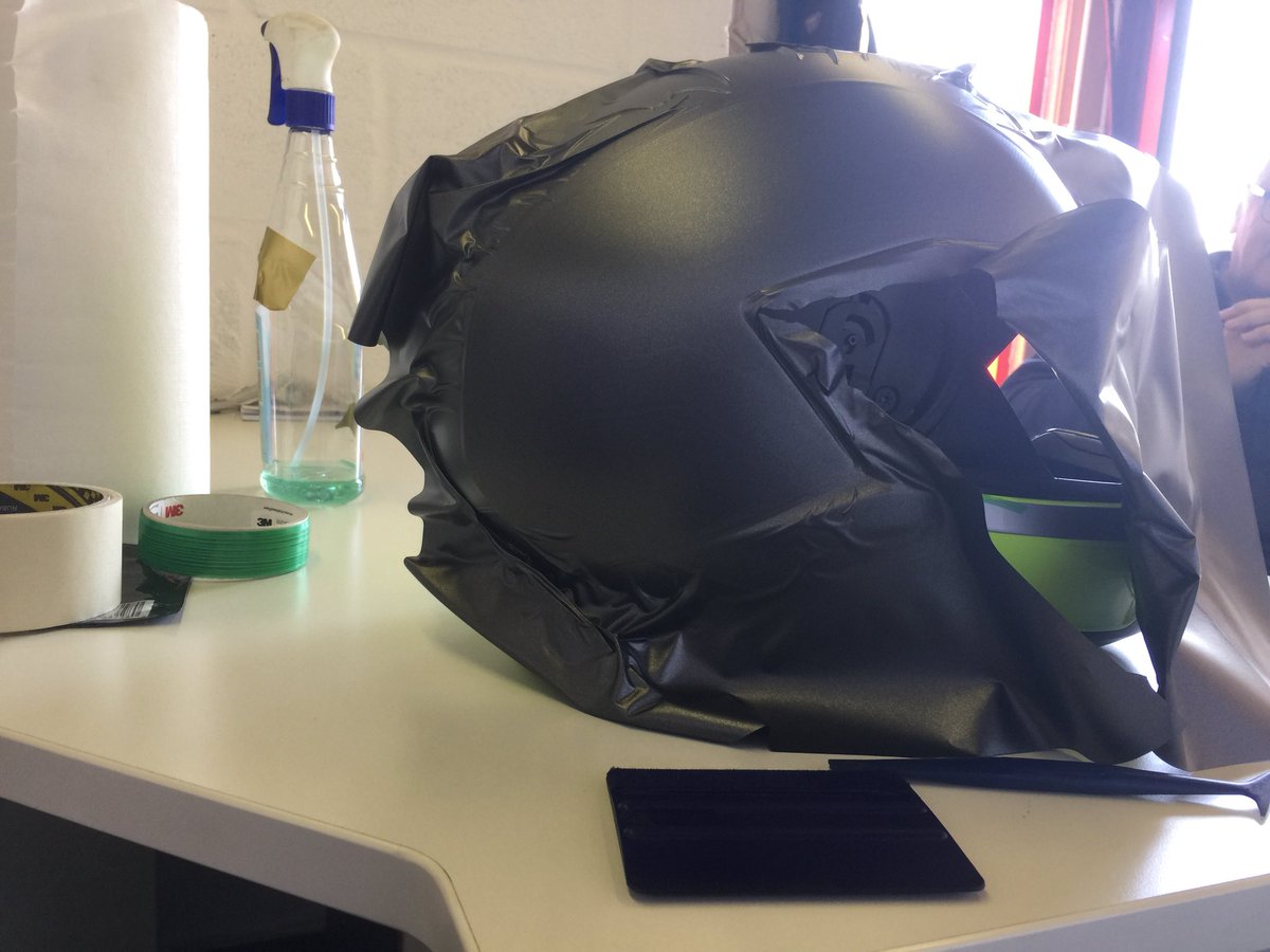 pro_tints's tweet photo. #3mwrap #3m1080 #knifeless  #knifelesstape #bmw #helmet #wrap #satingrey https://t.co/1AtedMAGz7 https://t.co/TynfsAxmxZ