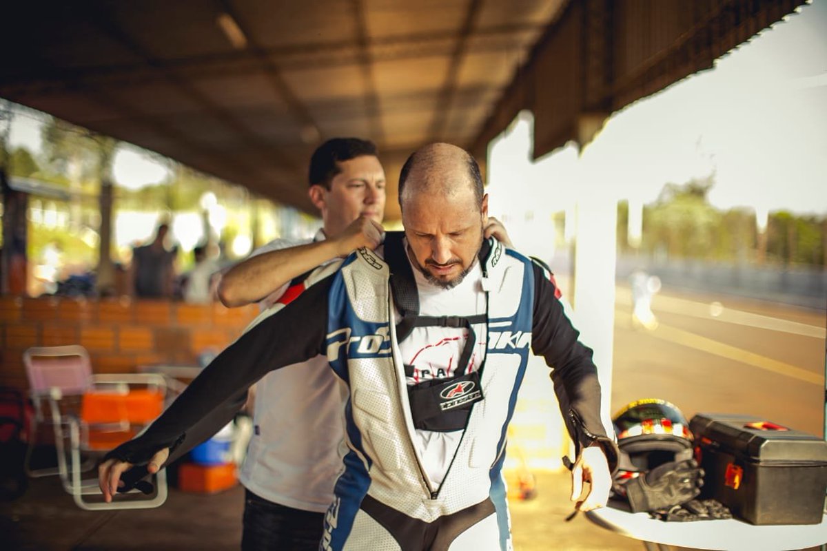 Como es habitual todos los meses, se desarrolló el sábado otra jornada de giros libres de #motos de pista en el Autodromo Ciudad de Oberá. El evento fue organizado por el Grupo de Amigos de las Motos de Pista de Oberá. >>> nexosports.com.ar/con-exito-se-d…