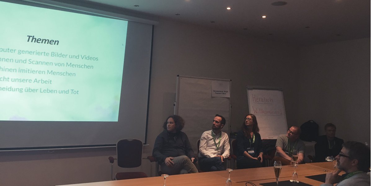 MLSummit_DE's tweet image. Full house beim gemeinsamen #MLSummit_DE & #Python_Summit Speaker Panel zu „#KI - Utopie oder Dystopie“ mit @DJCordhose @s__fischer @VolkerJaenisch @joerg_schad Michael Zickert und Michael Neitzke!