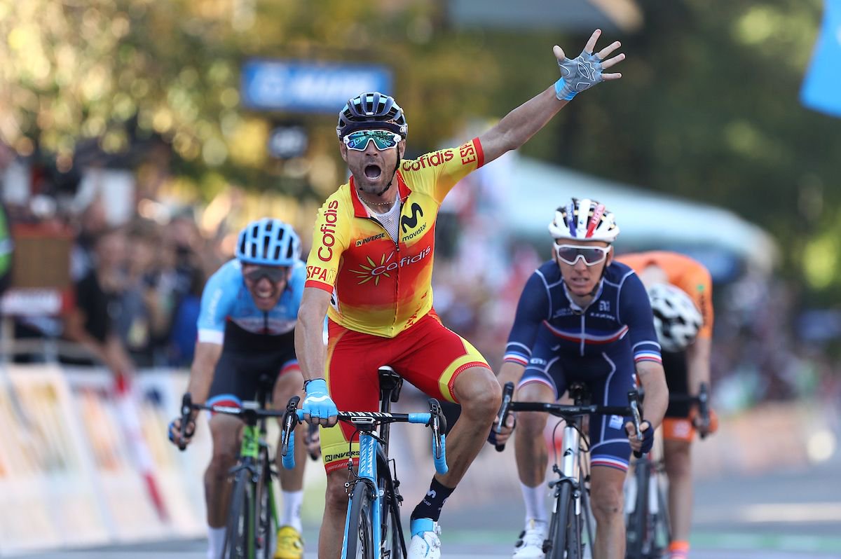 UCI_cycling's tweet photo. 2003 🥈
2005 🥈
2006 🥉
2012 🥉 
2013 🥉
2014 🥉
...
2018 🥇🌈 @alejanvalverde 🇪🇸 2018 UCI Road World Champion - Elite Men RR https://t.co/sh29pB6WC5