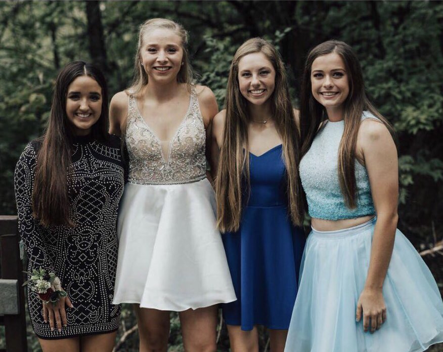 eernsting121's tweet photo. hoco 2k18 https://t.co/WmuVwsd1wP
