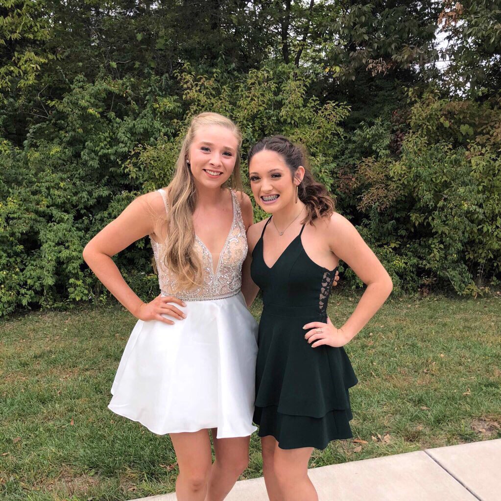 eernsting121's tweet photo. hoco 2k18 https://t.co/WmuVwsd1wP