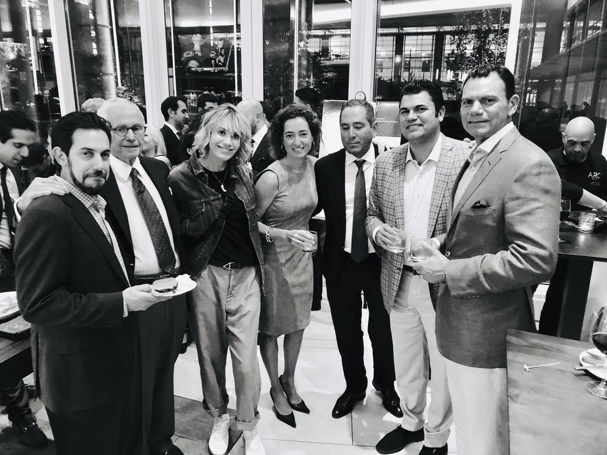 beyondFACESnyc's tweet photo. NYU Langone Wyss Team @ The NYU Converse Society Alumni Reception at the 2018 ASPS 87th Annual Meeting.
#asps2018 #asps #plasticsurgery #cirugiaplastica #surgicaltraining #windycity #nyulangone #plasticsurgeons #nyulangone #aocmf #medicalteam #doctorslife #plasticsurgerymeeting https://t.co/3qehew5lCp