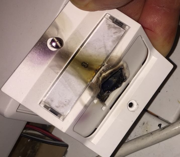 Tux0ne's tweet photo. #firewire #hotplug no #firewall #pfsense https://t.co/ZmUj5zACq7