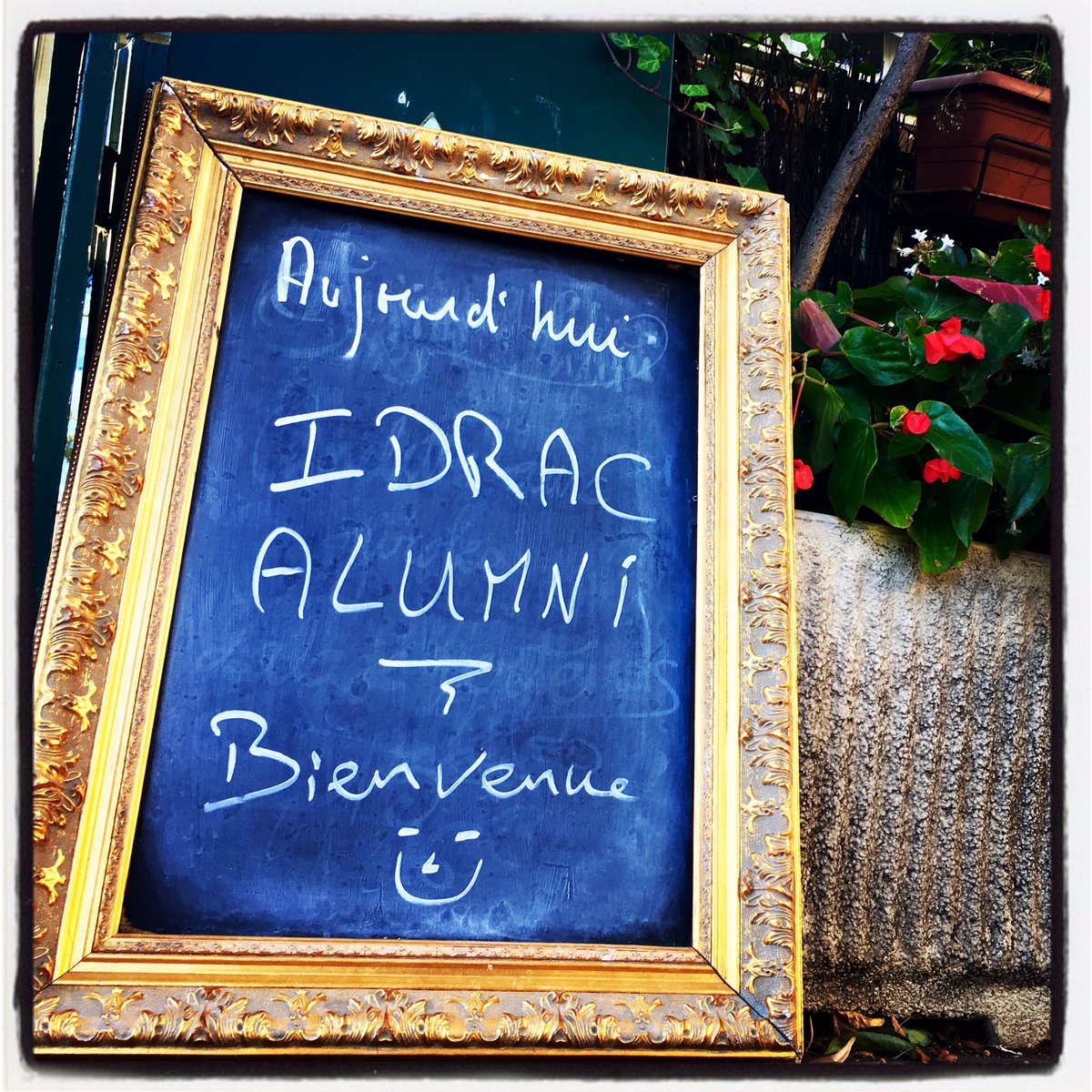 IDRAC_ALUMNI's tweet photo. Séquence #AfterworkAlumni au cœur de Paris !
💙👨🏻🎓👩🏽🎓❤️
#IdracAlumni #AlumniPower #RestaurantLouisPhilippe #GenerationHEP #IdracBusinessSchool #ClubEDIA #DevenezRemarquable #Alumni https://t.co/BSpjXal1xa