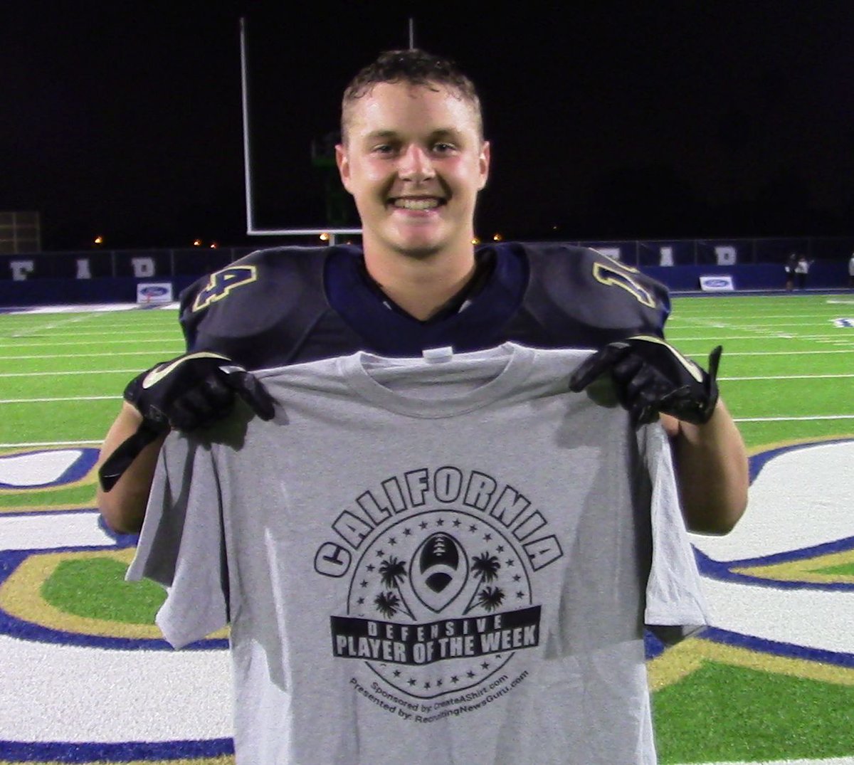 RyanWrightRNG's tweet image. 3-Star 2019 DE/OLB Cole Aubrey @_coleaubrey_ earned @CustomPlanet-RNG Defender of the Game for No. 2 St. John Bosco vs No. 15 JSerra after getting 2 sacks, 1 FF, 2 pass deflections, 3 TFL, and 5 tackles!