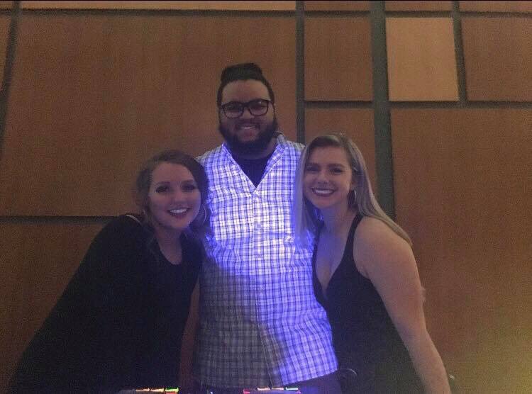 AbbeyPiehler's tweet photo. Happy 21st to my BFF and my shots Buddy. I love you girllllllll 💕💕💕💕 https://t.co/aDApw0T391