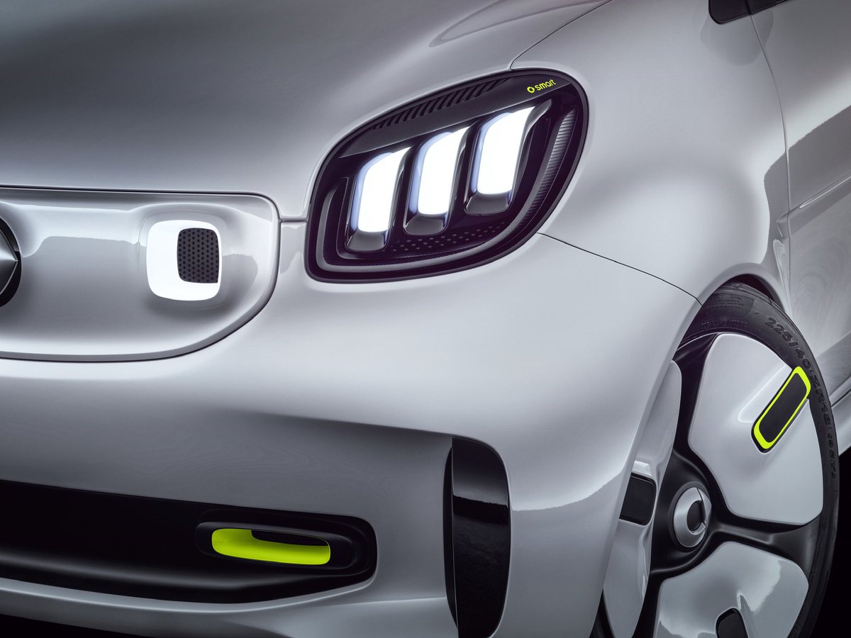 MercedesBenz_GH's tweet photo. Smart Forease is extroverted and offers an uncomplicated solution for urban mobility. At the Paris Motor Show from the 4th to 14th of October, 2018.
#SilverStarAuto #MercedesBenz #smartforease https://t.co/SH2xGG3QPz