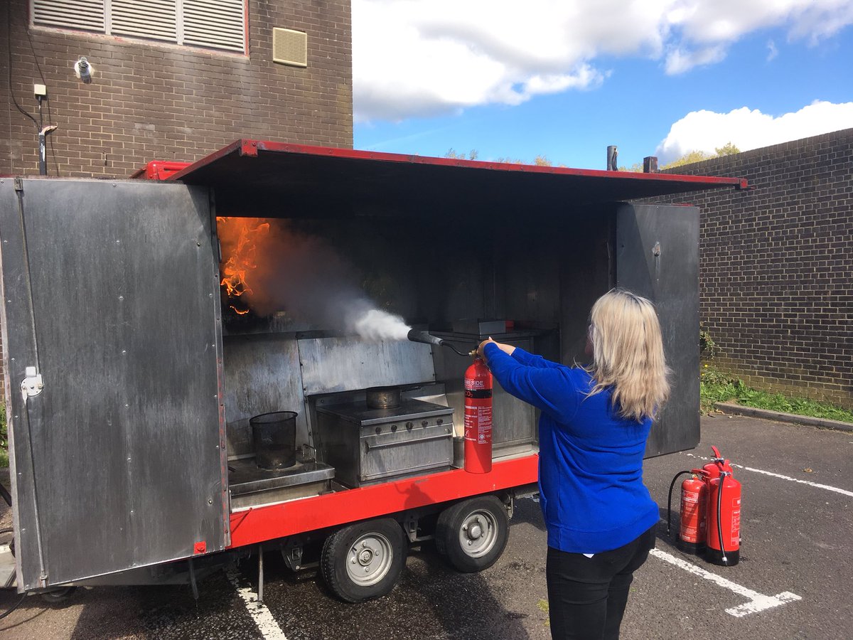FireTrainingRaj's tweet image. Enjoying glorious #sunshine as another group of #FireWardens received #livefire training at an #NHS hospital today.  Tomorrow’s course is for a local family run pub company