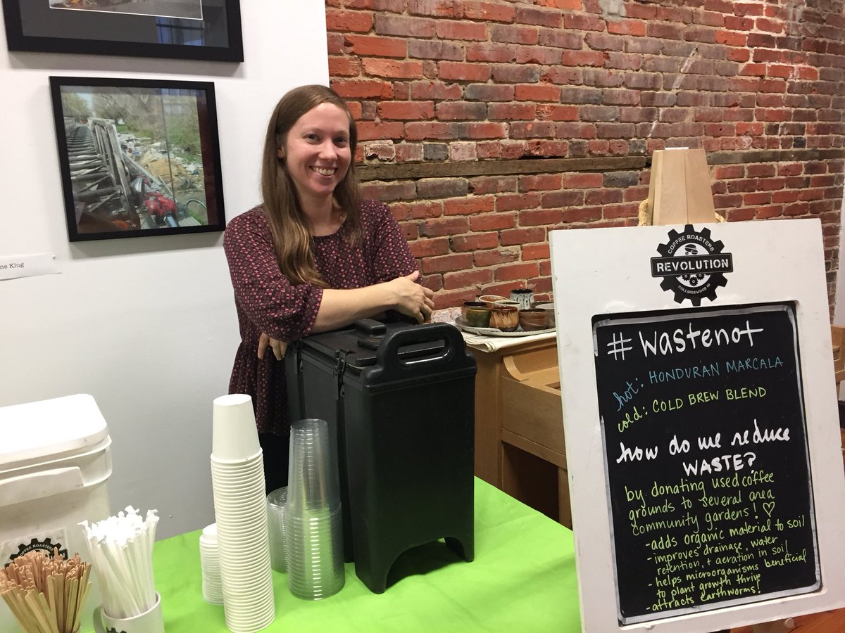 Tammy_Paolino's tweet photo. Hey, @RevCoffeeRstrs you walk the walk. Thank you for supporting #WasteNotNJ &amp; @Camden_CFET &amp; for fighting food waste all year long by partnering with community gardens to #compost #coffeegrinds @cpsj @FnFTavern https://t.co/mCqTCITlUA