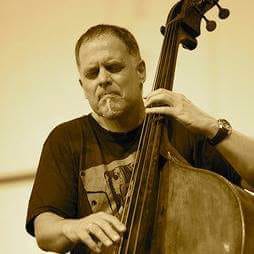 Popo Romano Popo Romano Jazz Trio 18 Viernes 12 De Octubre 22hs Darwin Silva Piano Miguel Romano Bateria Popo Romano Contrabajo Invitada Julieta Taramasso Contrabajo Maldonado