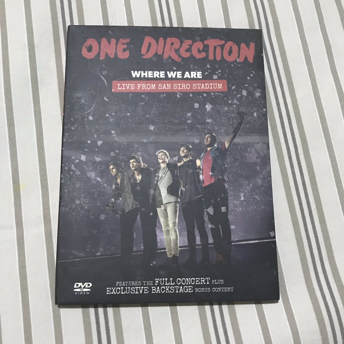 aegbeom's tweet image. one direction where we are cd

#onedirectionmerch #1dmerchs #directioners