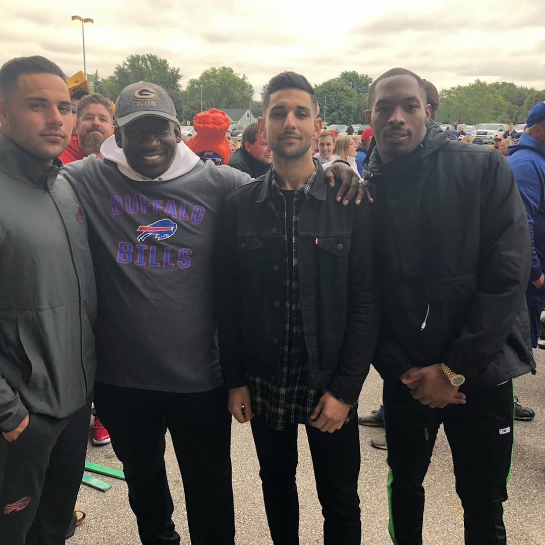 Excelspeed12's tweet image. Matt Milano Buffalo Bills, Coach Lo Wood, Mike Milano &amp;amp; HaHa Clinton- Dix Green Bay Packers at Lambeau Fields. A 20 year journey with my Boyz. #CoachLo4Life #Family #ExcelSpeedTraining #NFL #CollegeDegrees