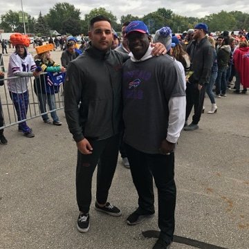 Excelspeed12's tweet image. Matt Milano Buffalo Bills, Coach Lo Wood, Mike Milano &amp;amp; HaHa Clinton- Dix Green Bay Packers at Lambeau Fields. A 20 year journey with my Boyz. #CoachLo4Life #Family #ExcelSpeedTraining #NFL #CollegeDegrees