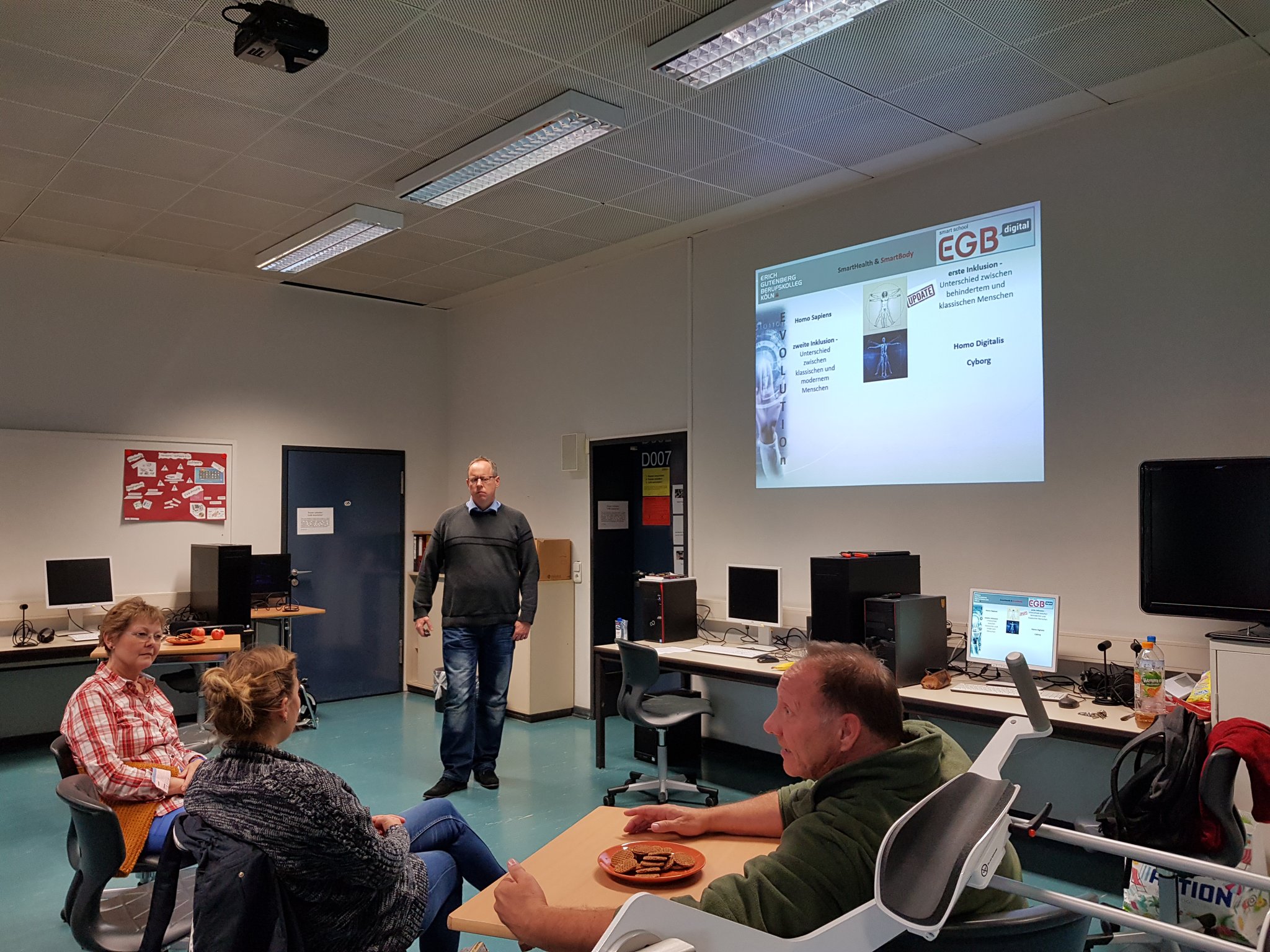Egb Koln Di Twitter Wie Geht S Weiter Mit Der Digitalen Entwicklung Des Menschen Spannende Antworten Bei My Eworld Von Arno Meyer Steinhaus Und Detlef Steppuhn Zum Thema Smarthealth Smartbody Egbkoeln Egb Digitalisierung