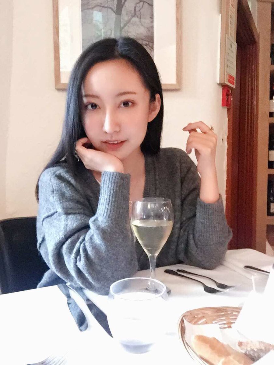 ddm_1996's tweet photo. 奴家在海外祝各位国庆节快乐！#ddm_1996 #嘟嘟妹1996 #Dominatrix #Domination #Dominant #Submissive #LesbianSubmissive #女王樣 #女奴隸 #奴隸 https://t.co/ZeO3A1sman