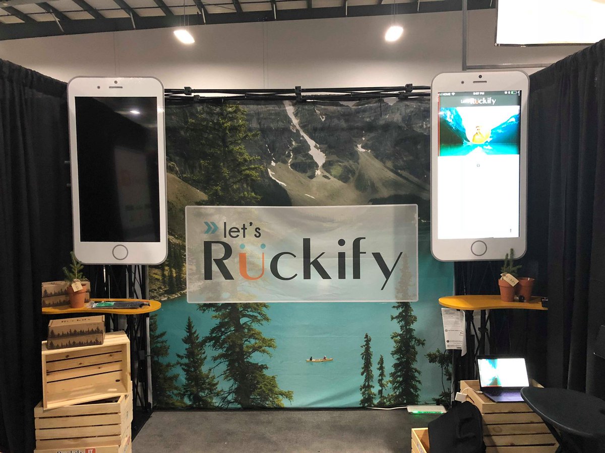 Ruckify's tweet photo. Thank you to everyone who came & chatted with us at the @OttawaHomeShow this weekend! We are so happy to have met so many fantastic people & look forward to many of you joining Ruckify in the coming weeks! And yes, the giant phones, are available on Ruckify. #Ottawa #OFHS18 https://t.co/5tfkOkjdYd