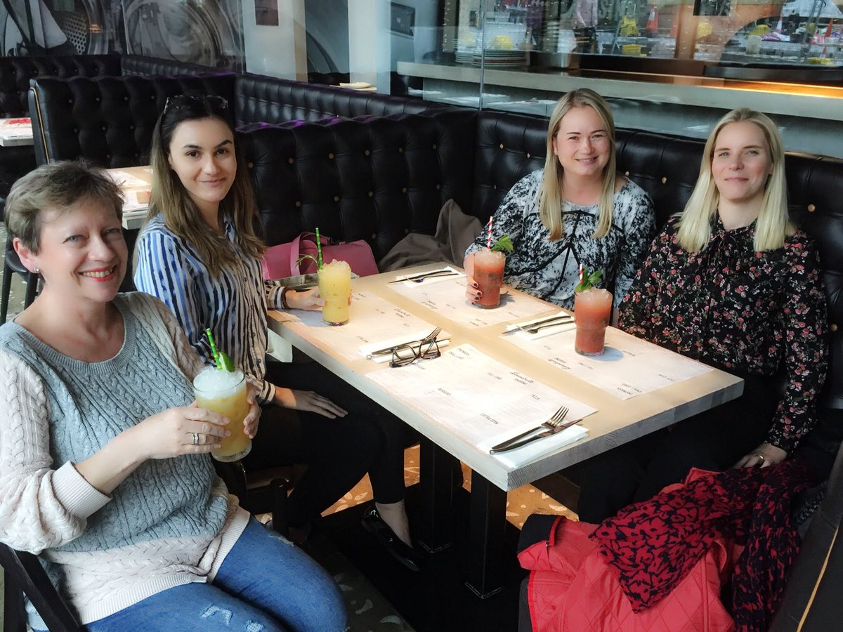 We loved our @smart_res team lunch today. Thanks so much <a href="/LaundretteNcl/">LaundretteNewcastle</a> 😀