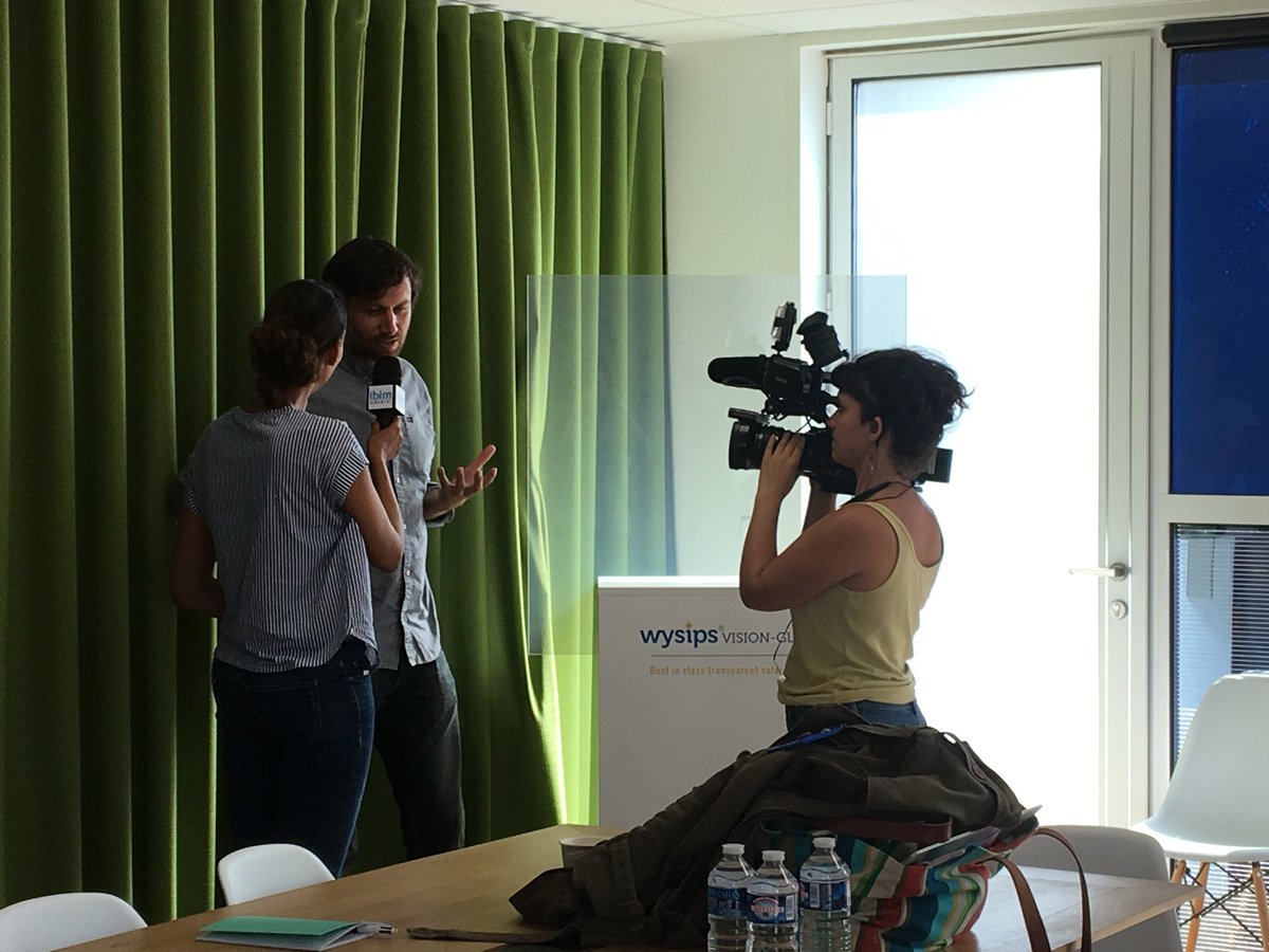 sunpartner_'s tweet photo. #TV – Rendez-vous demain à 11h20 sur @France3tv dans l’émission @MidienFrance pour découvrir le #reportage réalisé sur @sunpartner_ ! 🔋☀️

#Solaire #Photovoltaïque #EnR #SunpartnerTechnologies #WysipsGlass #WysipsCameleon #France3 #MidiEnFrance https://t.co/6at1AcEAZA