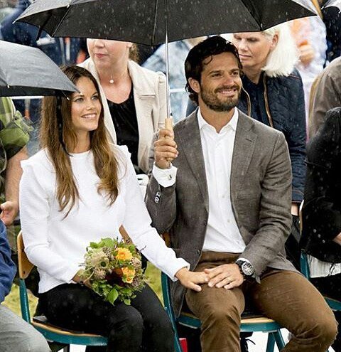 Prince Carl Philip tweet media