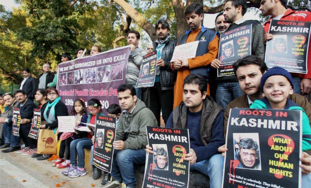peshins's tweet photo. #ShamelessPak uses RIK Protest pic on the baseless stamp. The two pics define it all. Nakal ke bhi Akal nahi hai #Pakistan https://t.co/kSSoms0uDv
