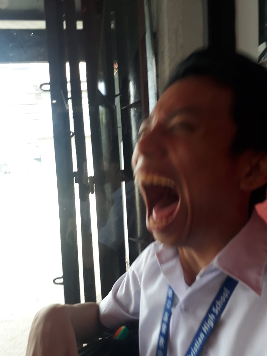 uytesy's tweet photo. Get u a guy that laughs with you https://t.co/pNKAvi7agl