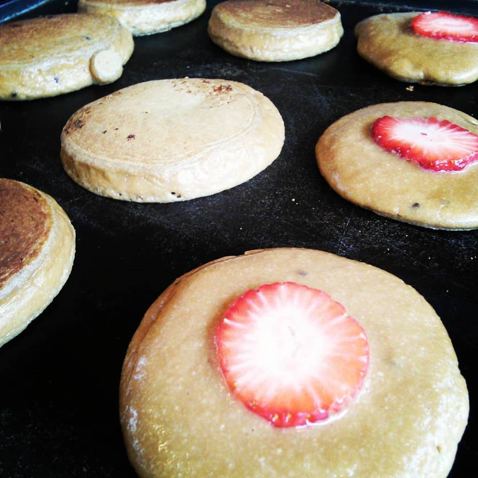 DoughnateOrg's tweet photo. Gluten Free Chocolate and Strawberry Pancakes from an event we helped with yesterday at the Althea Center in Denver! They were a huge hit! #denver #baking #glutenfree #community #homeless #success https://t.co/ejZwpVokJN