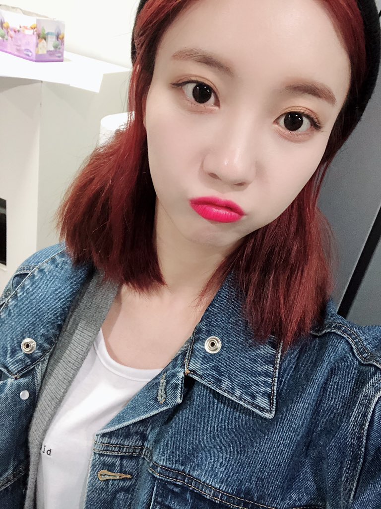 binnochio's tweet photo. 우리 크리들!! 아직 10시이지만!! 오늘 하루도 잘 마무리하고 꿀잠!!자기를 바라요💕💜😚 #알랍윱😍 #비니 #미라클 https://t.co/4ubd365yMI