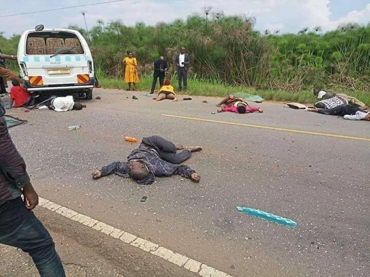 DaudiKabanda's tweet photo. This morning a fatal accident occured along masaka road &amp; claimed some lives leaving others with severe injuries. I send my condolences to the families of the deceased but also caution our drivers to always check their cars before starting any journey and avoid careless driving. https://t.co/utzgNfXfiV