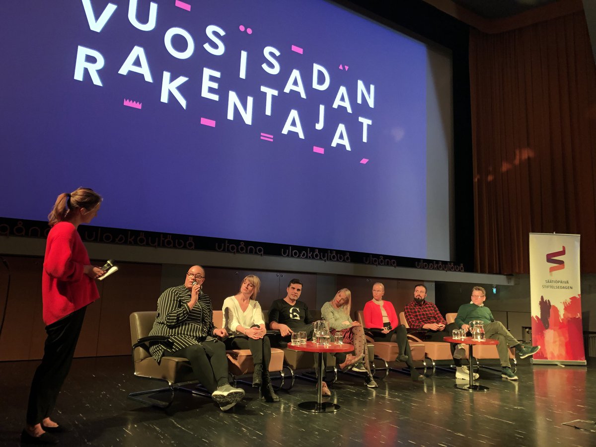 Saatiopaiva's tweet photo. Vuosisadan rakentajat -kilpailun @rakentajat voittajatiimit kertovat, miten projektit ovat vuoden aikana edenneet ja mikä oli itse kilpailun aikana tärkeintä. #Säätiöpäivä #October1Europe #ThankYouPhilanthropy https://t.co/LBc844nA47