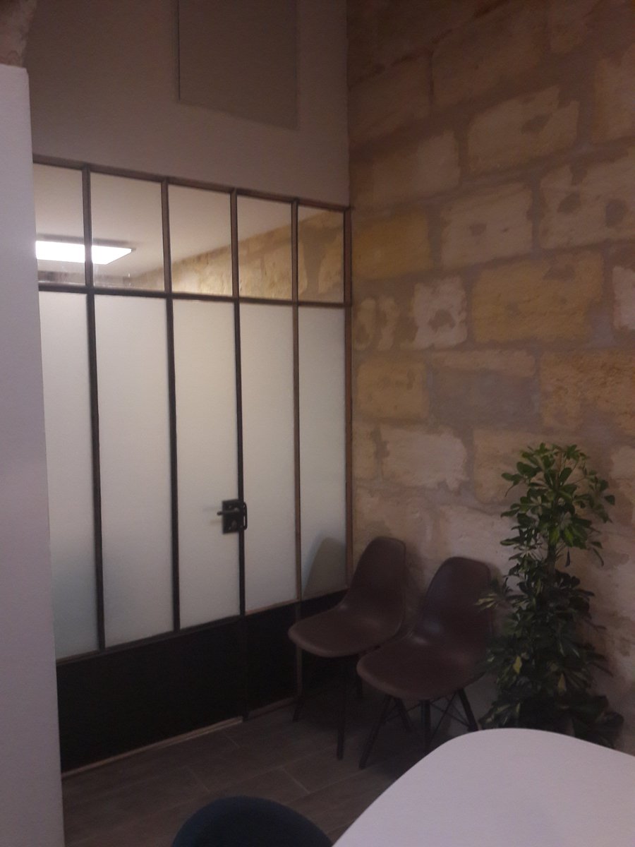 yumaneed's tweet photo. Quelques photos en avant-première de nos nouveaux locaux. #NouveauxBureaux #QuartierStMichel #Convivialité #DateCremaillèreADefinir #GrosMusclesPourRealiserLesTravaux #ContentesQueLesTravauxSoientTerminés #RenovationDuneBoucherie #OnPeutEtreFiereDeNous https://t.co/Uie1PYit4n