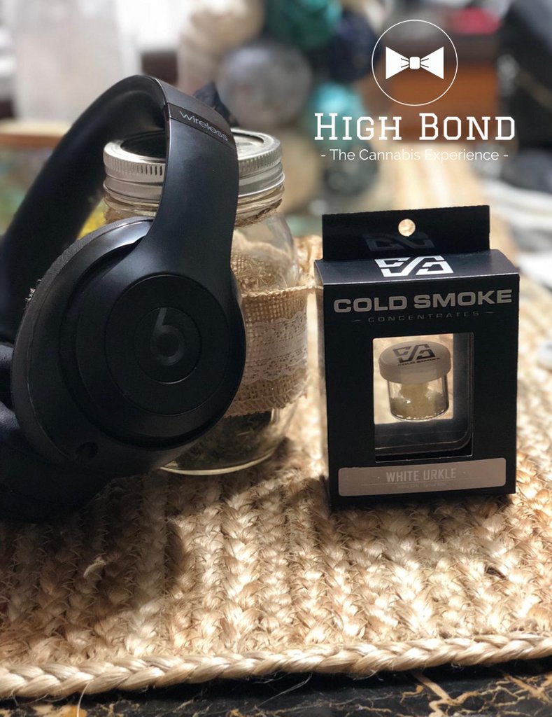 high_bond's tweet photo. Monday's you sit and relax, listen to music and get some stuff done! 🎀 #CannabisExperience. 
.
🌱 White Urkle (Hybrid) 
📸 by V #HighBond⠀
.⠀
#cannabis #cannabiscommunity #cannabisdaily #marijuana #420 #710 #indica #sativa #hybrid #thc #cbd #music #Monday #relax #enjoy #life https://t.co/pCxKacRWQM