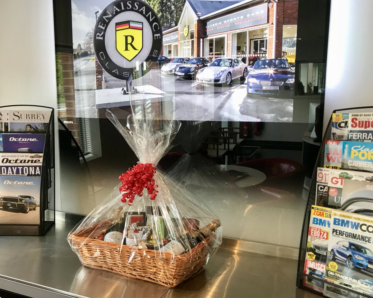 renclassics's tweet photo. CONGRATULATIONS 🎉 The winner of our Goodwood Revival Renaissance Hamper Competition is Andrew Payne! Thank you to all our entrants and we look forward to seeing you next year, if not before! #renclassics #goodwoodrevival #competition #hamper #winner https://t.co/UgT1hlfdrX