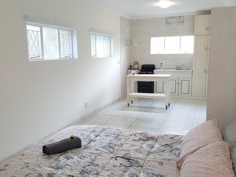 RelianceAuction's tweet photo. Immaculate - 3 Bedroom - 2 Bathroom Home + Pool - 2 x Garden Cottages - Prepaid Meters - Stand: 1000m2

WANT THIS PROPERTY??

For 'INFO PACK' comment with your email and contact number below

#investment #property #auction #RealEstate #realestateinvestor #realestateinvesting https://t.co/q3lA32T2R8