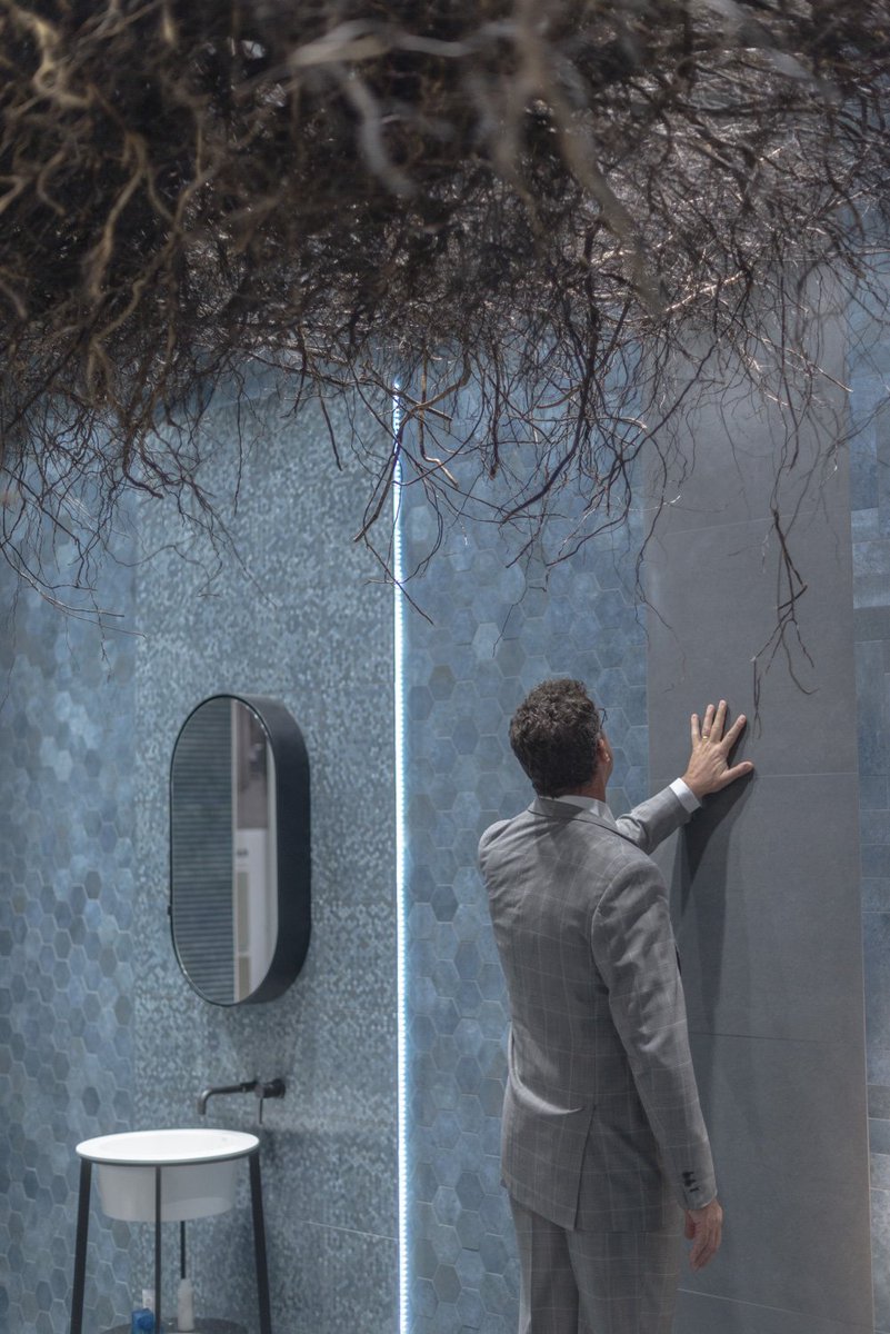Emil_Group's tweet photo. Back to our last @CersaieOfficial 2018. Take a look at our best pics and keep on playing with reality.
#PlayWithDesign #Cersaie2018 #Emilgroup https://t.co/VvRSJ8I1pZ