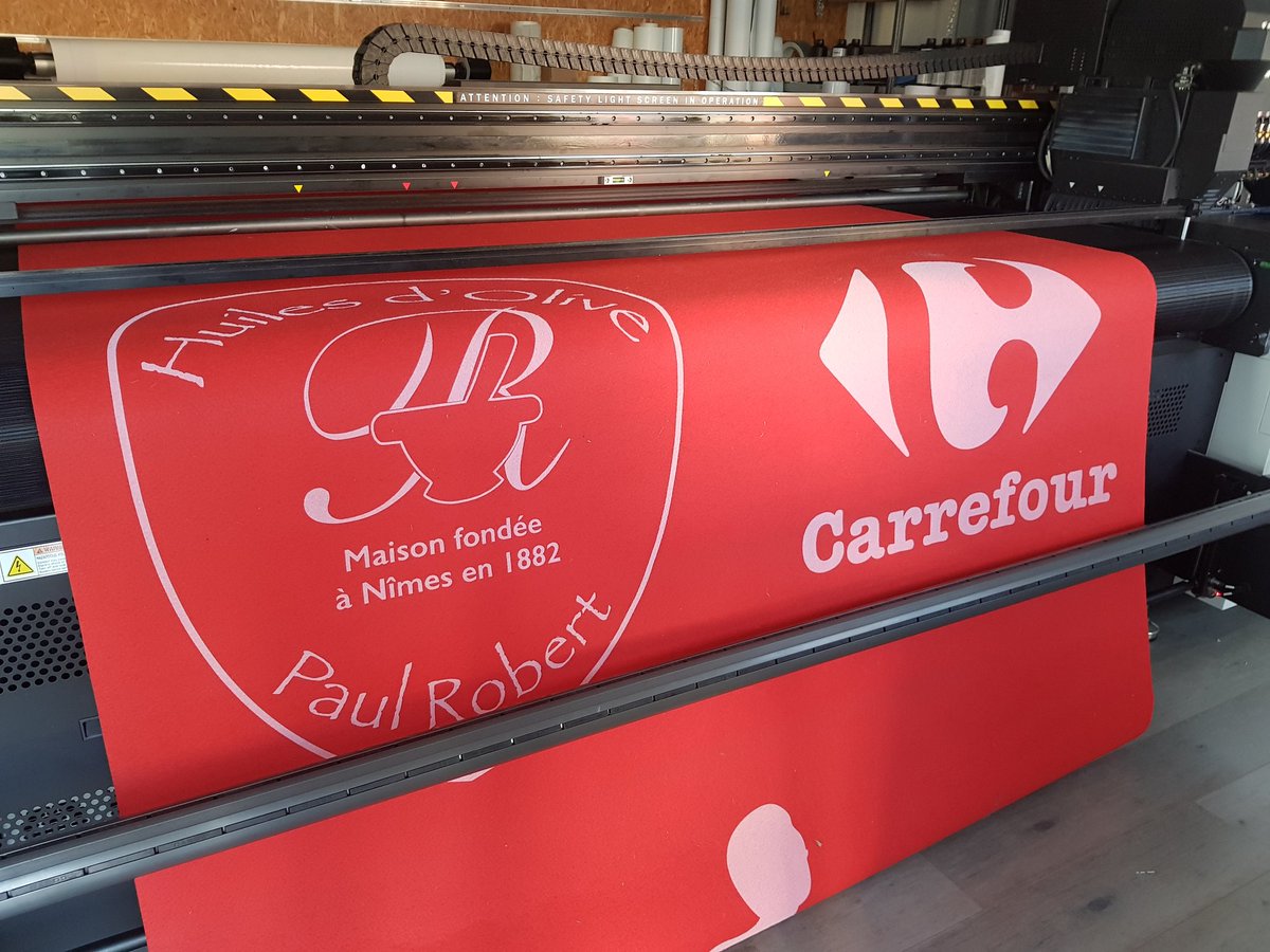 ddayvision's tweet photo. Impression blanche sur moquette pour la course "Courir à Beaucaire". ◻⬜
#Montpellier #communication #entreprise https://t.co/PLQq5sUeIL
