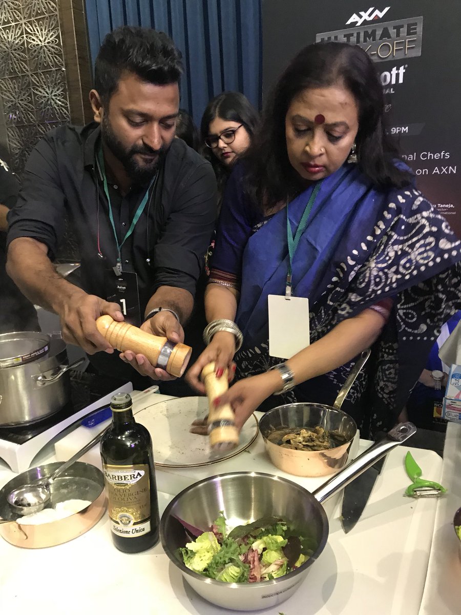jo_len_ta's tweet photo. @kkalpu @avoidisavoid teamed up as they competed with friends from the media fraternity at the @AXNIndia @MarriottIntl #AxnMarriottChallenge and were the winning team this afternoon.  They sure did cook up a storm! 😍✨👏🏼 https://t.co/IQnZHdX39z