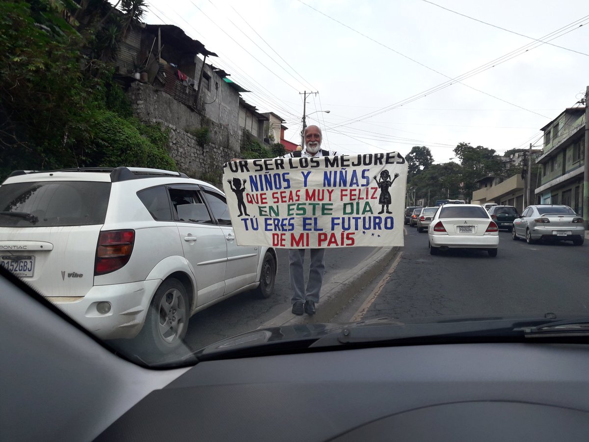 benvel1981's tweet photo. En #TraficoGT Olivos zona 18 @amilcarmontejo https://t.co/QY3o02idKV