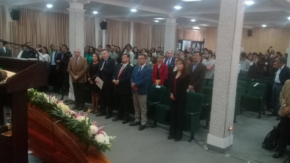 uptcradio's tweet photo. Vicerrector @VIEUptc  Enrique Vera Lopez esta jornada inicia con la Investigación en la @universidaduptc hacia los retos de Región y País https://t.co/wYEXT4WRLy